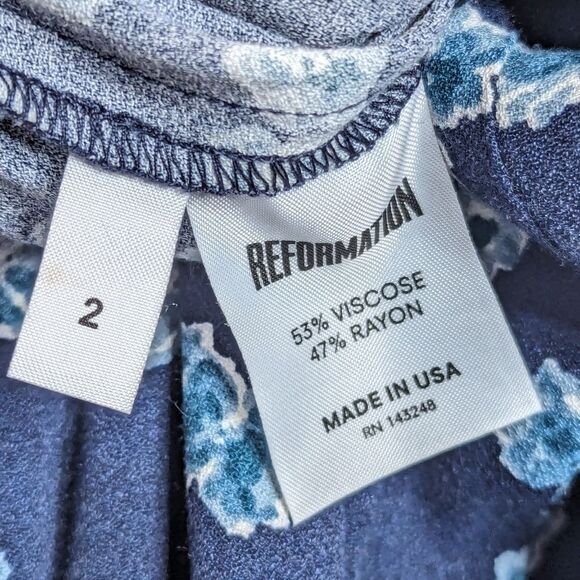 Reformation Pants Ankle Length in Navy Blue Floral Print Dimo Style - Picture 5 of 6